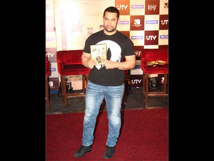 Aamir Khan Learning Wrestling, Haryanvi For 'Dangal'