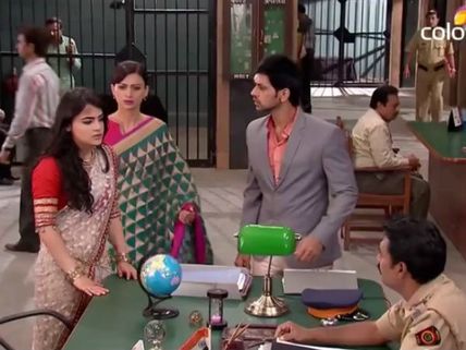 Meri Aashiqui Tum Se Hi: Oh No, Not Again! Ishaani Starts Her Drama Of Hating Ranveer