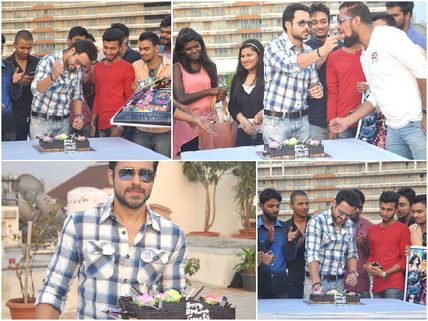 Pics: Emraan Hashmi Celebrates His Birthday With Fans