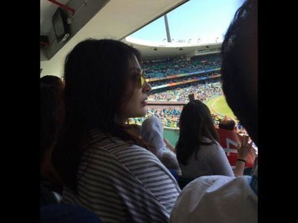 Pics: Anushka Sharma Cheering Her Beau Virat Kohli