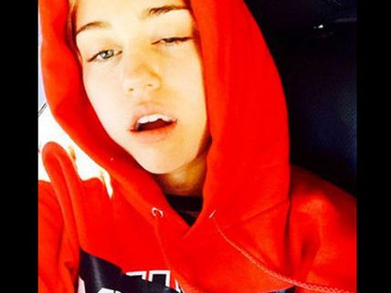Miley Cyrus Undergoes Dental Surgery To Remove 5 Teeth