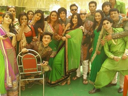 Itna Karo Na Mujhe Pyaar Actors “Bitching” About Balaji Telefilms Caught! 