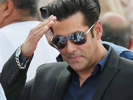 Guess What Salman Khan Cooks And Eats Late Night! 