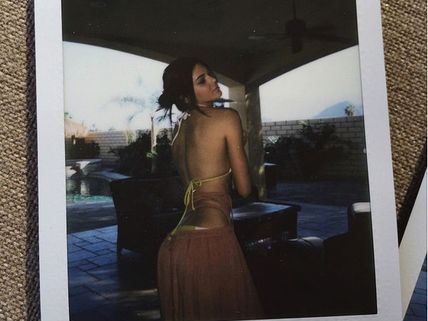 Kendall Jenner Shows Her Curvalicious Figure In Coachella 