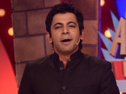 Gutthi Aka Sunil Grover Turns Policeman In Gabbar Is Back! 