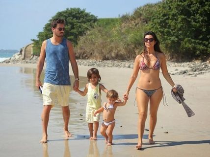 Birthday Special: Kourtney Kardashian & Scott Disick's Romance