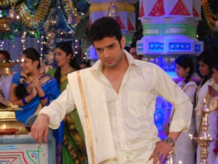 Yeh Hai Mohabbatein's Raman, Karan Patel, NOT Quitting! 