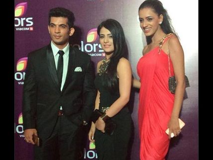 Meri Aashiqui Tum Se Hi's Ishaani-Shikar-Ritika In Colors Party, Ranveer Missing