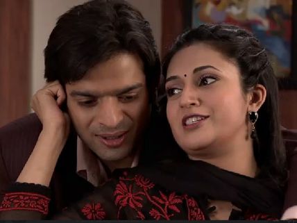 What Ishita Did When Raman Hugged A Stranger: Yeh Hai Mohabbatein 