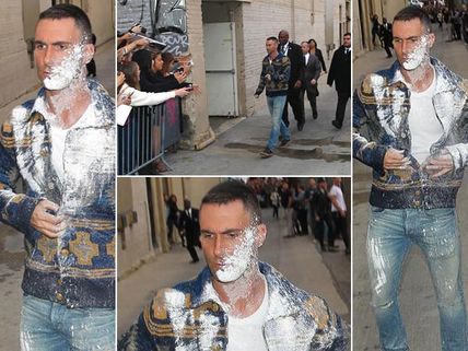 Adam Levine Mistreated By A Fan After Jimmy Kimmel Show