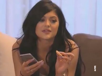 KUWTK May 17 Sneak Peek: Kylie Accuses Kim of Copying Her Style & Ideas