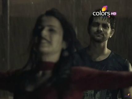 Why Shakti Arora Is Uncomfortable On Meri Aashiqui Tum Se Hi Sets?