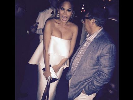 Chrissy Teigen Suffers Wardrobe Malfunction at CFDA, Shares The Pic!