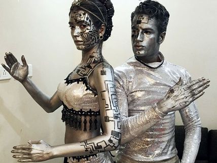 Upen Patel And Karishma Tanna Turn Robots In Nach Baliye 7