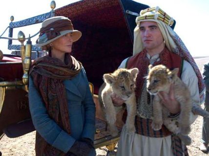 'Queen of the Desert' Trailer: Nicole Kidman, Robert Pattinson & James Franco's Epic