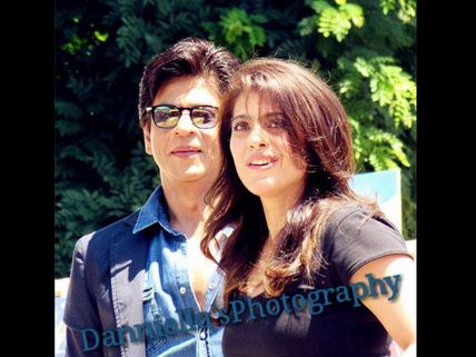 New PHOTO: Shahrukh Khan-Kajol's Chemistry Reloaded On The Sets Of Dilwale!