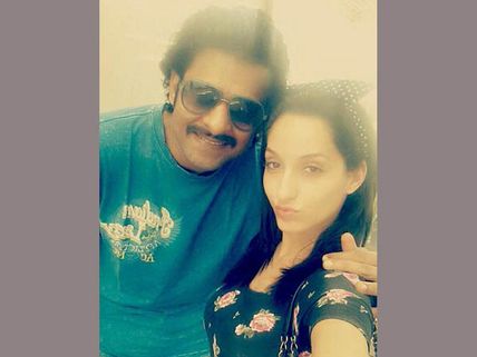 OMG! Nora Fatehi Suffers Wardrobe Malfunction On The Sets Of Baahubali