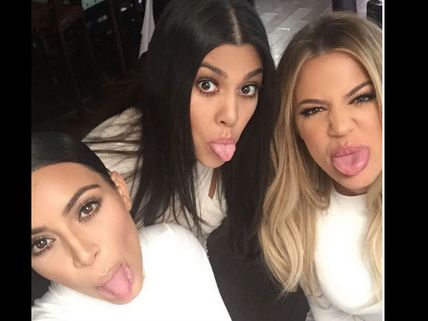 Kourtney, Kim & Khloe Kardashian Give Back Scott Disick With 'IDFWU'!