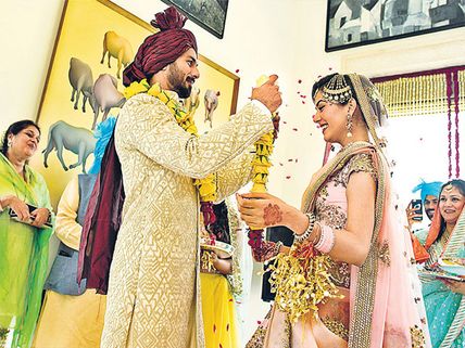 Who All From Bollywood Will Attend Shahid Kapoor-Mira Rajput’s Mumbai Reception?