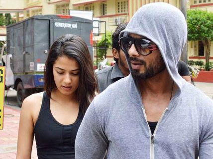 Latest Pictures: Shahid Kapoor And Mira Rajput Spotted Outside Bandra Gym