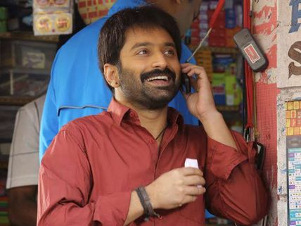 Fahadh Faasil With Monsoon Mangoes