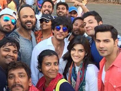 When Kriti Sanon Met Shahrukh Khan On The Sets Of Dilwale