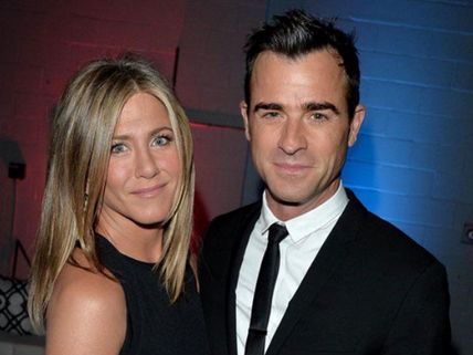Jennifer Aniston & Justin Theroux Get Married Secretly At Bel Air Home