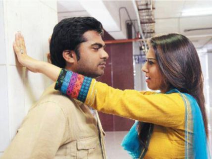 Vaalu Movie Review & Rating: Habitual Commercial Flick Saved By Simbu And Santhanam Together!