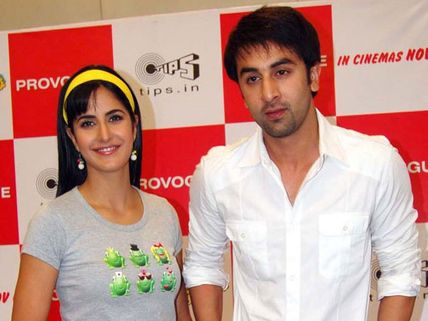 OMG! Ranbir Kapoor Flirts With A Model Behind Katrina Kaif's Back