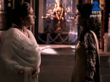 Kumkum Bhagya: Dadi-Pragya Team Up To Expose Alia-Tanu & Save Abhi!