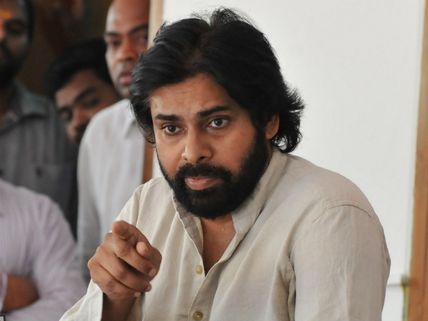 Pawan Kalyan Reacts Harsh On Fight Between Prabhas And Pawan Fans At Bheemavaram