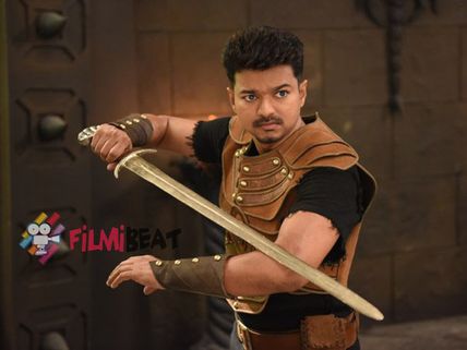 Puli Movie Review & Rating: Average Screenplay Makes It A One Time Watch! 