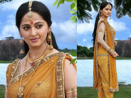WOW! Rudhramadevi Team Found A Kakatiyan Treasure