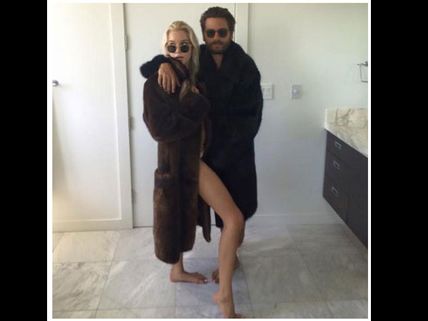 Scott Disick Uploads Pic With Lindsay Vrckovnik, Deletes Immediately, Kourtney Unbothered!