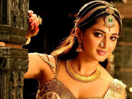 Rudhramadevi (Tamil) Movie Review & Rating: A Subdued Queen!