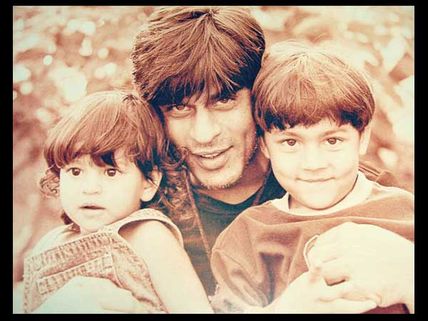 10 Adorable & Rare Pics Of Shahrukh Khan With His Kids