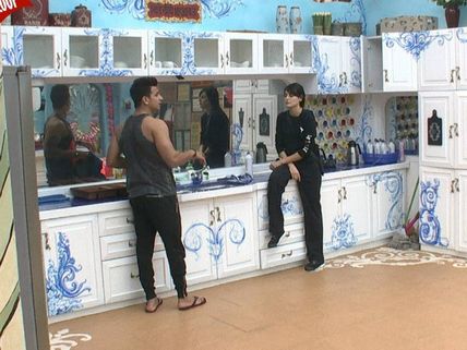 Bigg Boss 9: Post Weekend Episode Mandana & Prince To Have Issues! 