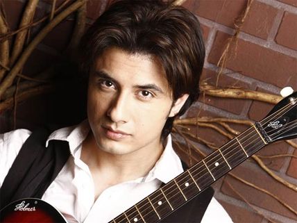 Earthquake Leaves Bollywood Stars Shaken
