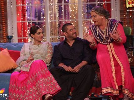 PHOTOS: Salman Khan With Sonam Kapoor On Comedy Nights With Kapil Sharma!