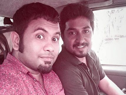 Aju Varghese Learns Direction From Vineeth Sreenivasan!
