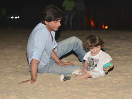 BEST FATHER: This Is How Shahrukh Khan Spends Time With AbRam Khan