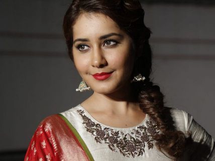OH WOW! Rashi Khanna To Host A Grand Party For Industry Friends