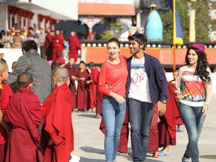 Thanga Magan Weekend (First Three Days) Box Office Collections: Off To A Decent Start!