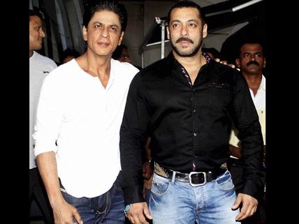 DON'T MISS! Shahrukh Khan Reveals His Special Plan For Salman Khan's 50th Birthday!