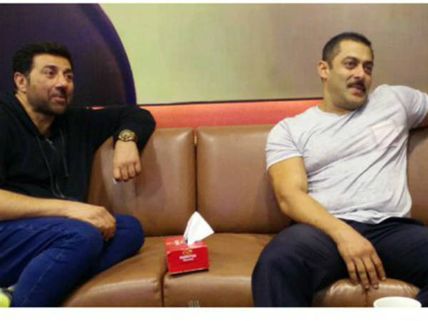 Why Sunny Deol Walked Out Of Salman Khan’s Bigg Boss 9 Without Shooting?