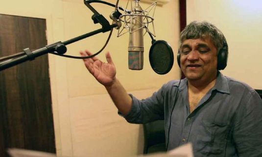 Swanand Kirkire croons a 'Youth'ful Folk Number for Upcoming Marathi film!