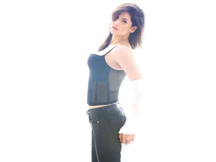 SHAMEFUL! Zareen Khan Didn't Gatecrash Filmfare Award Function; Read Exactly What Happened!