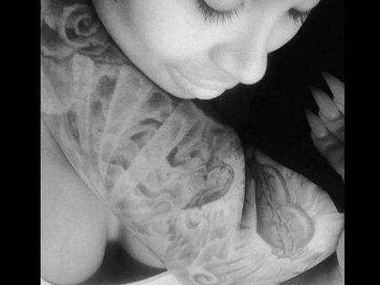 Is Rob Kardashian's Relationship With Blac Chyna Official?