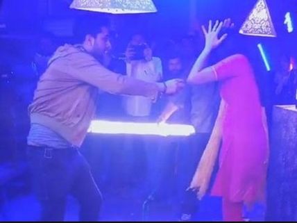 Yeh Hai Mohabbatein: OMG! Romi Breaks Bottle Over  Mihika's Head; But Why?