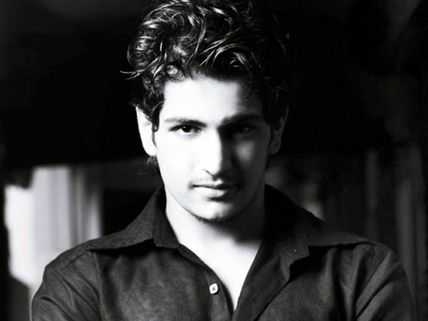 Naagin:Jodha Akbar Fame Rajat Tokas To Play 'Icchadhari Nevla'; Hunt Down Naagin?